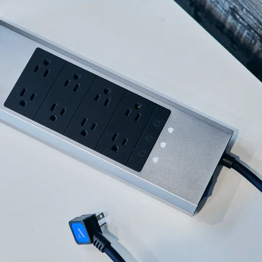 Austere V Series Power 8-Outlet with Omniport USB